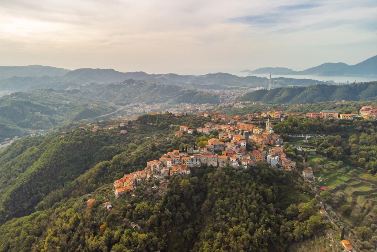 La Luna Nel Castello Vezzano Ligure Eksteriør bilde